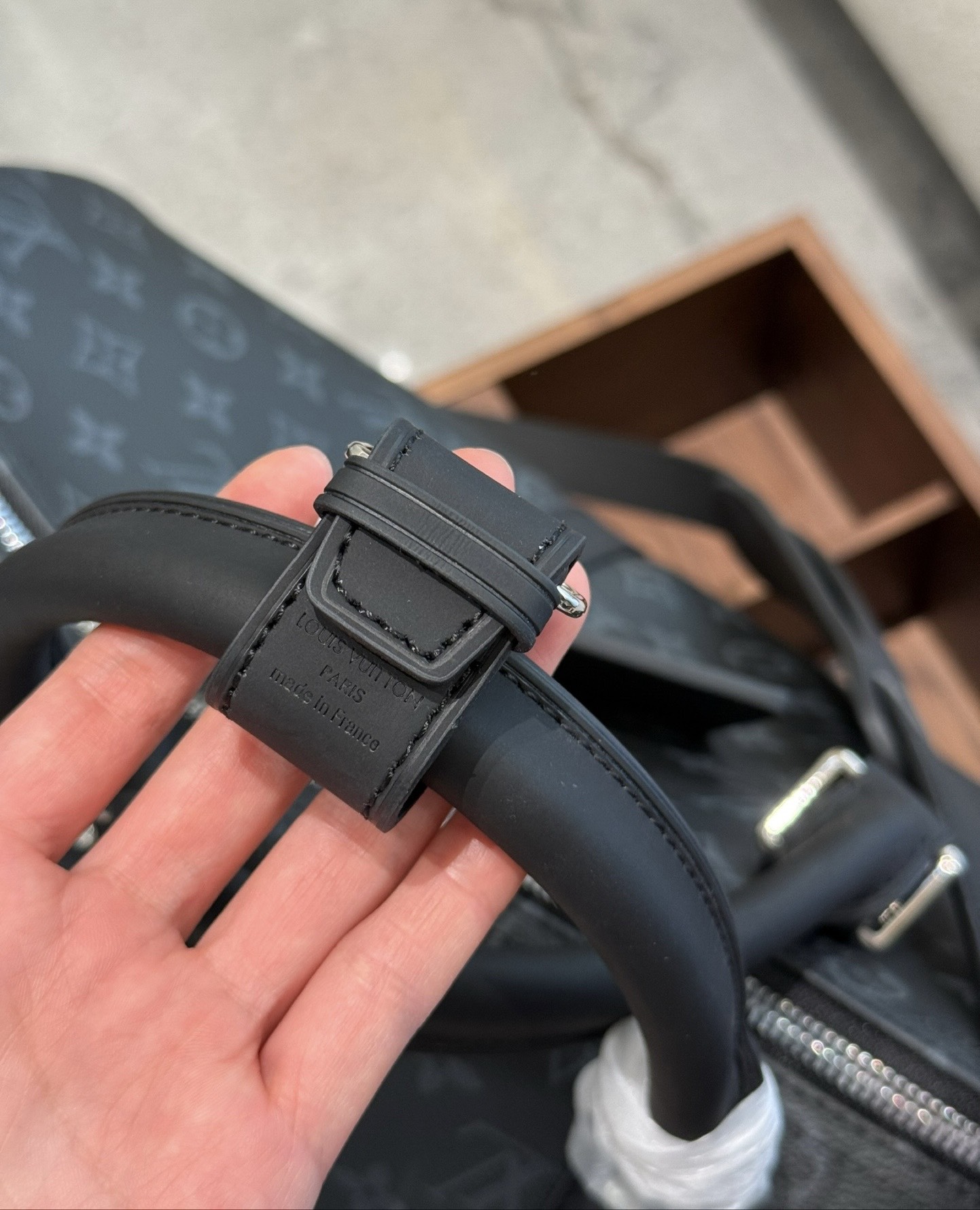 Túi trống du lịch Louis Vuitton LV Đen họa tiết hoa vân logo LV full size 50cm Like Auth Fullbox phụ kiện PLD